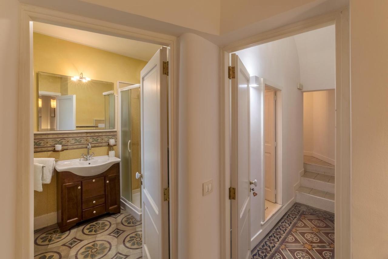 לצ'ה Piazza Duomo B&B מראה חיצוני תמונה