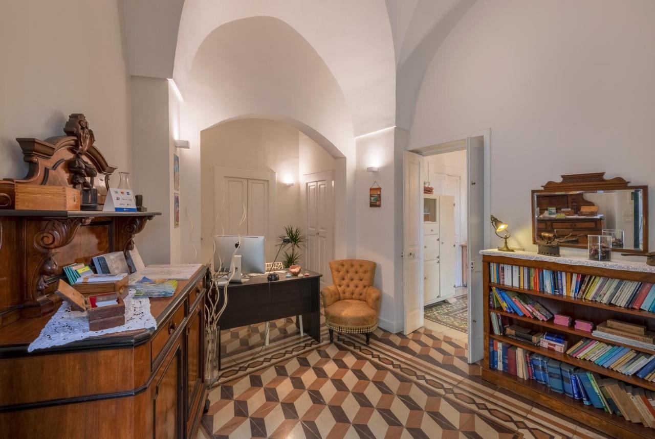 לצ'ה Piazza Duomo B&B מראה חיצוני תמונה